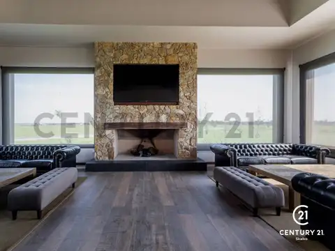 Avenida Arturo Ilia 1500, Piso 0