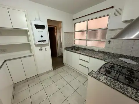 Oficina 3 ambientes con 2 baños