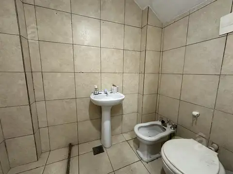 Alvear al 1500 entre Quintana y Capdevila