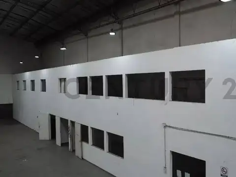 Venta Galpón 1200 m2 Cubiertos Chacarita