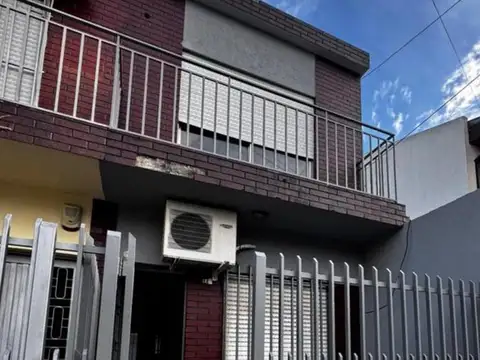 Depto Tipo Casa en Venta de 4 ambientes