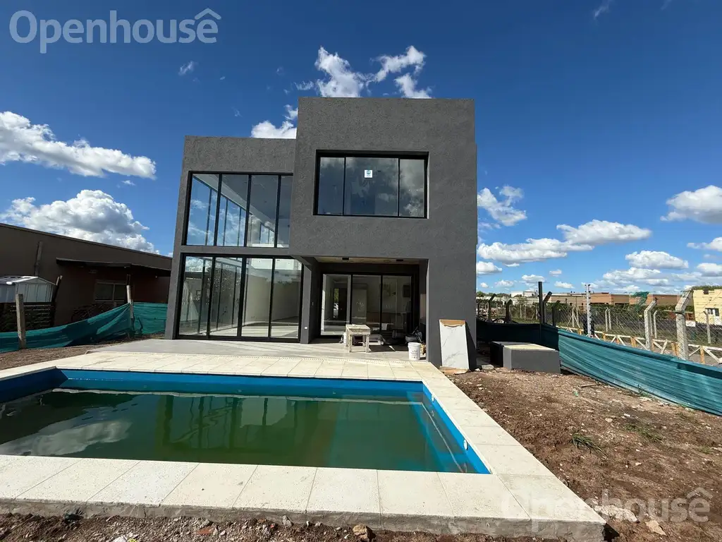 Casa en Venta en Pilar del Este - San Ramon - 4 dormitorios