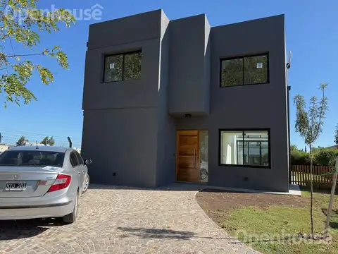 Venta Casa en  SAN RAMON.  IMPECABLE CON HERMOSA VISTA!