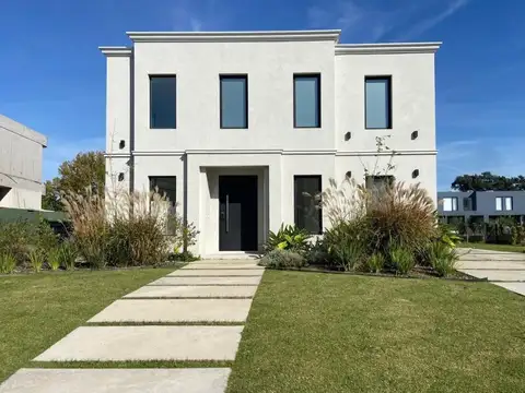 Casa en Venta en Pilará – Barrio La Calesa | 5 Ambientes, Jardín y Piscina