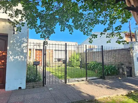 Castelar Norte Casa Americana 3 Amb Permuta Menor Valor