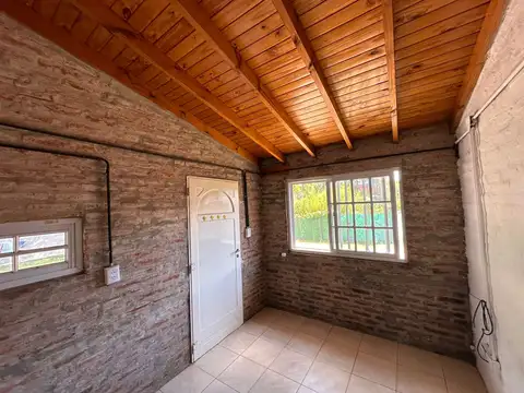 Casa en Alquiler con 1 cochera