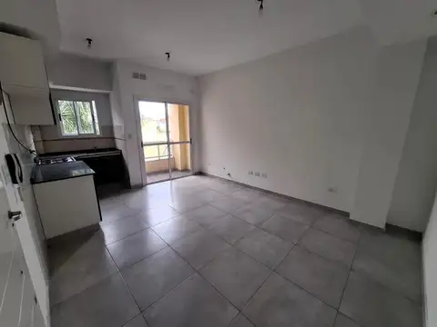 Pedro Goyena 100, Piso 1