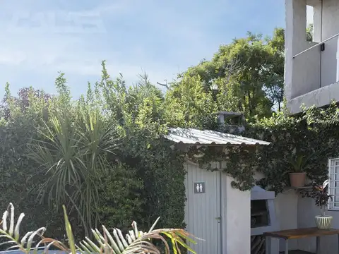 Casa 6 ambientes con 3 baños