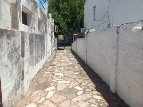 Casa 5 ambientes con 1 baño