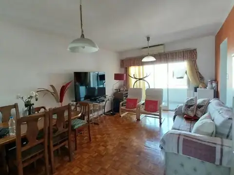 Departamento 4 ambientes con 2 baños