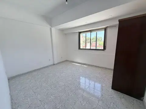 Alquiler Departamento 3 ambientes en Bernal