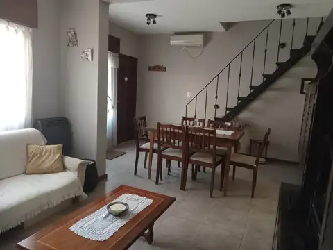 Depto Tipo Casa en Venta con 1 cocheras