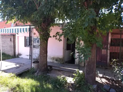 Casa sobre calle 19 entre 12 y 14