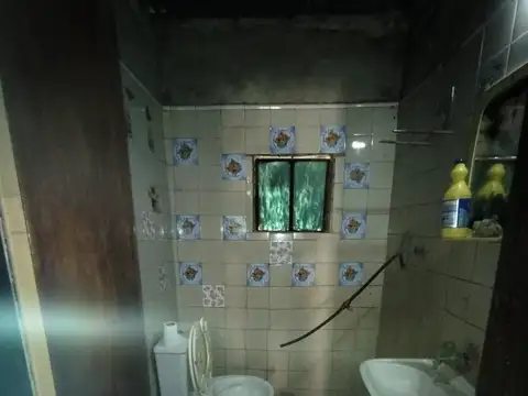 Casa 4 ambientes con 1 baño