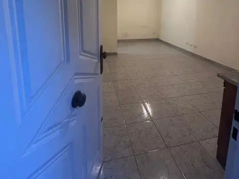 Av Roca 1000, Piso 2