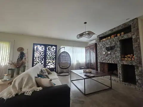 Casa 4 ambientes con 3 baños