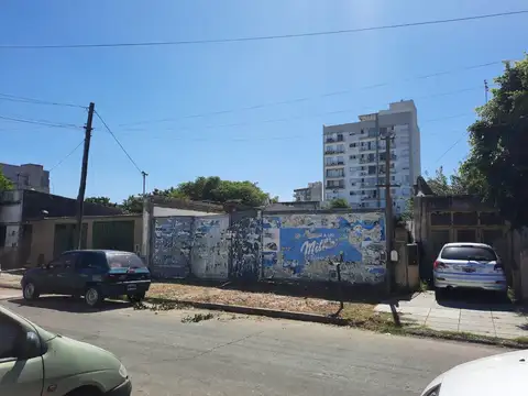 Lote libre de 10x28m -