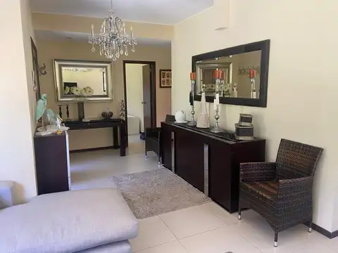 Casa en Alquiler Temporal en Punta del Este, USD 21.000