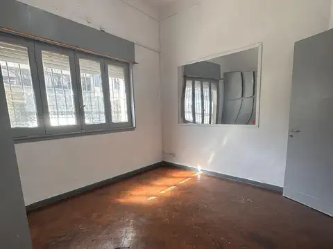 Belgrano: Ph dos ambientes con patio,  - Vidal 2424 -