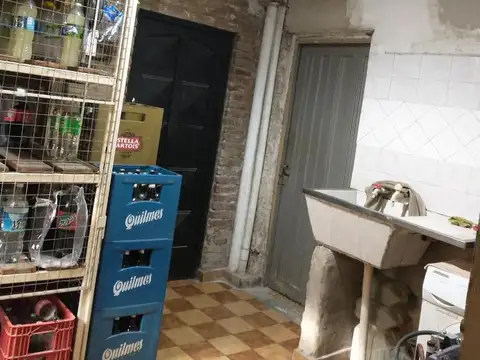 Casa 6 ambientes con 2 baños