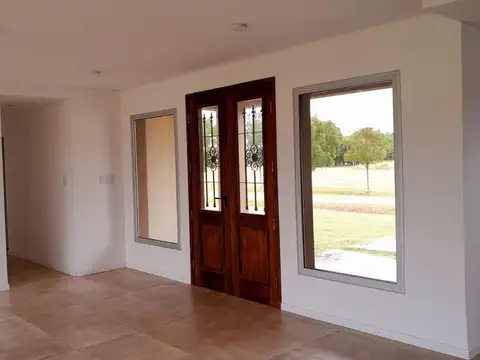 ALQUILER.Casa de 4ambientes con pileta en barrio cerrado"EL MIRADOR". Con spa termal para disfrutar.