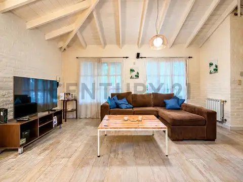 Casa en Venta con 1 cochera