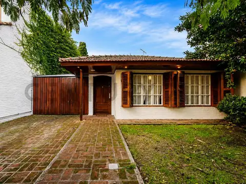 Venta de casa 4 ambientes con quincho y pileta, Florida, Mar del Plata.