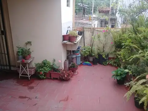 Depto Tipo Casa 4 ambientes con 2 baños