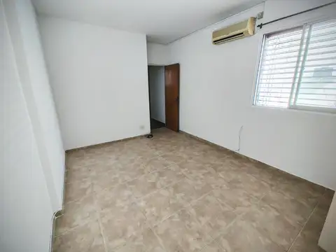 Departamento en Alquiler en Colegiales, $ 380.000