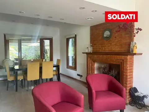 Casa 4 ambientes con 3 baños