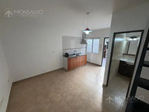 Departamento en Alquiler en Villa Adelina, $ 800.000