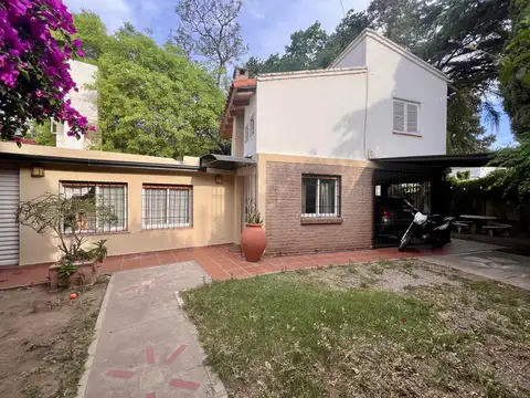 Casa esquina amplia en b° padre claret, dormitorios en planta baja