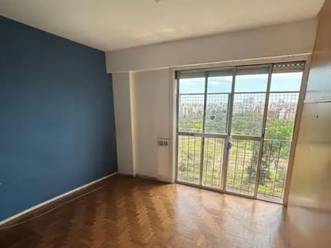 Departamento en Venta en Parque Chacabuco, USD 170.000