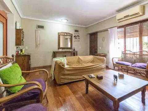 VENTA CASA 6 AMBIENTES VILLA ADELINA