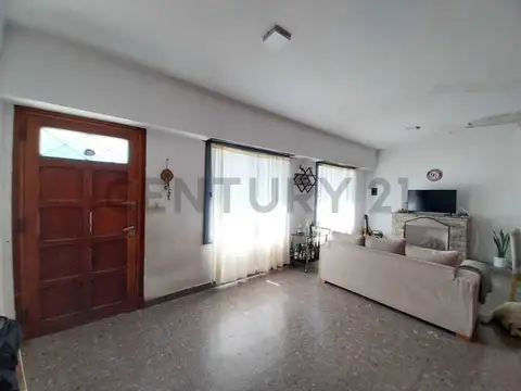 San Martin e/ Ferella y Don Bosco 400, Piso 0