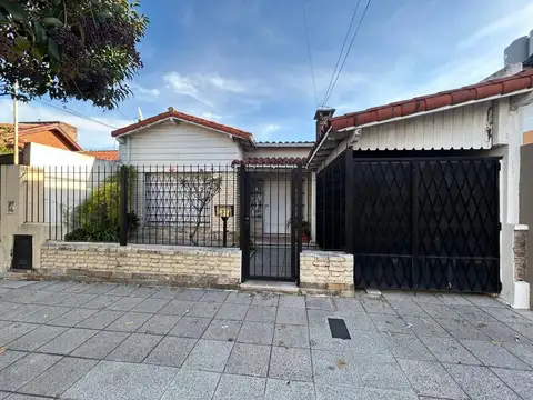 Casa - Venta - Argentina, Vicente López - DEAN FUNES 1776