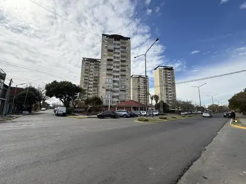 Vicentes Lopez  al 3400
