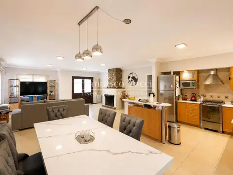 Casa en Venta en Francisco Álvarez, USD 320.000