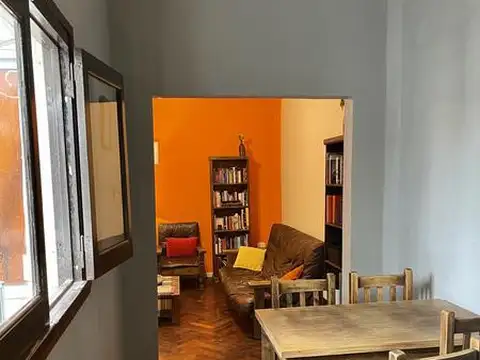 Hipólito Yrigoyen al 5500