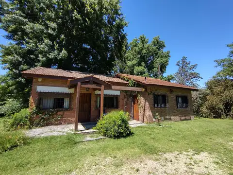 AUR. Venta. Casa 4 Ambientes. Lote De 3.900 m2. Barrio Parque La Verdad, Exaltacion de la Cruz