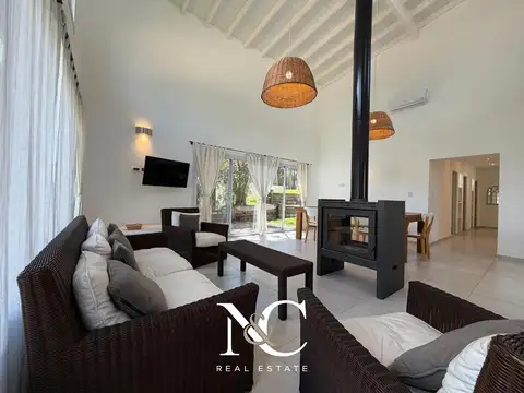 Casa en Venta en Costa Esmeralda, USD 218.000