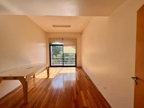 Avenida Alicia Moreau de Justo 2000