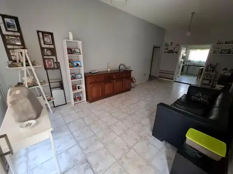 CASA PARA 2 FAMILIAS, EN LOTE 10 X 37