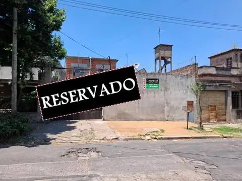 CASA PARA 2 FAMILIAS, EN LOTE 10 X 37