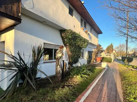 Casa en Venta - 3 Dormitorios 2 Baños - 80mts - Mar Del Plata