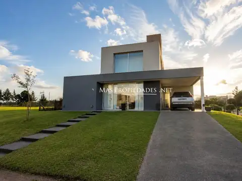 Venta Casa en Cruz del Sur 3 Dormitorios Canning