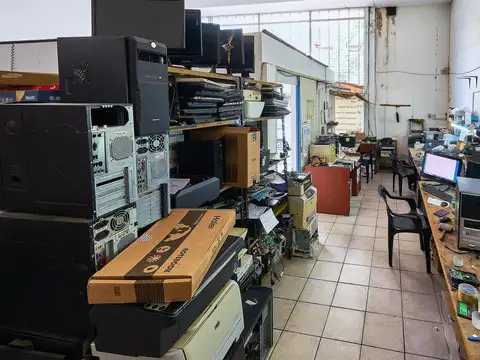 Local comercial calle San Luis y Dorrego Rosario