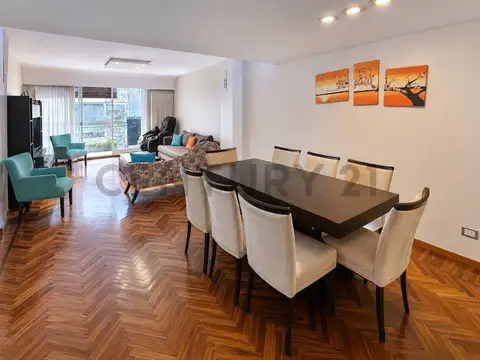 Venta Departamento de 4 amb. con dependencia, balcón, guardacoche y baulera en C