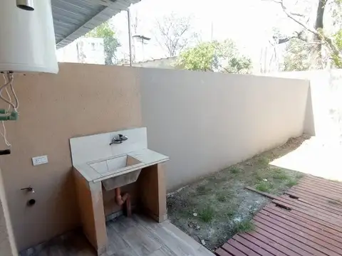 Casa 3 ambientes con 2 baños