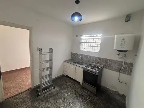 Exc 2 amb en el Centro en PB, interno p/ 2 Personas Máx. 1 mascota ok!